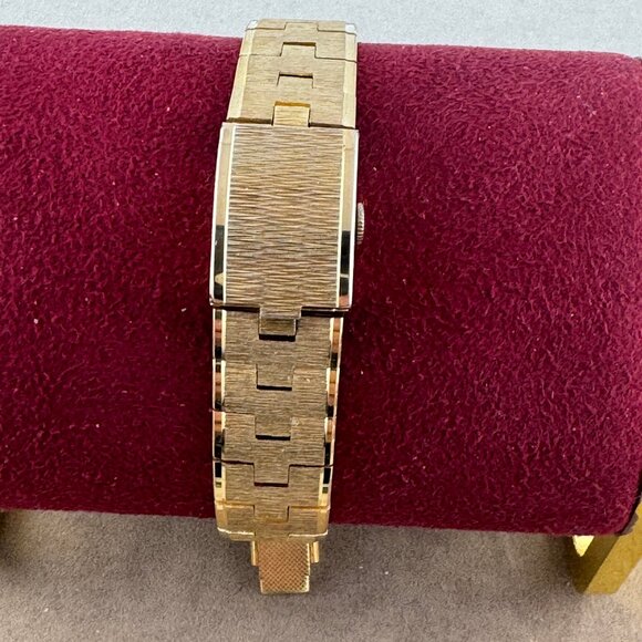 Vintage Bulova Flip or Peak-a-Boo Manual Windup Swiss 17 Jewel Swiss Watch - Picture 2 of 9